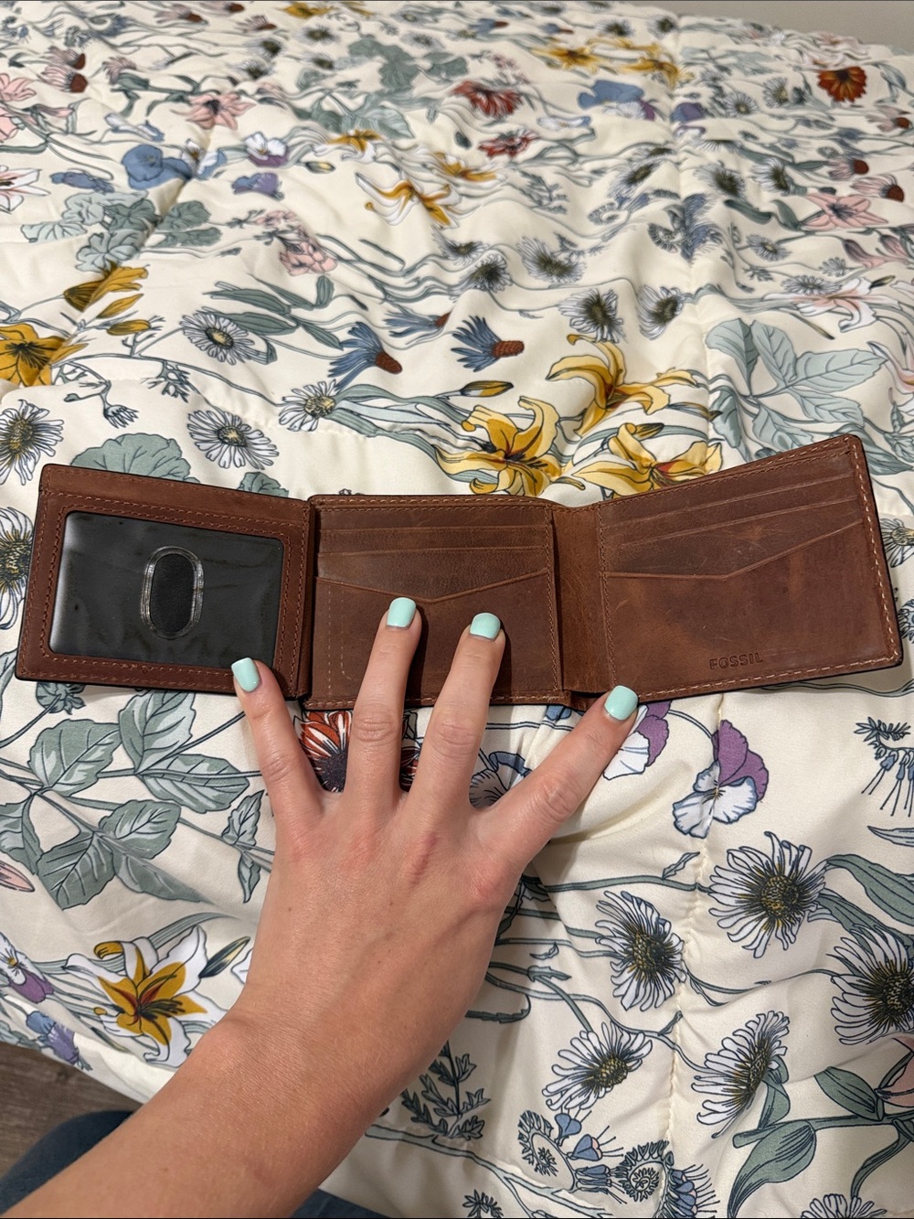Fossil Brown Leather Bifold Wallet with Embossed Fossil Supply Logo - Picture 4 of 4